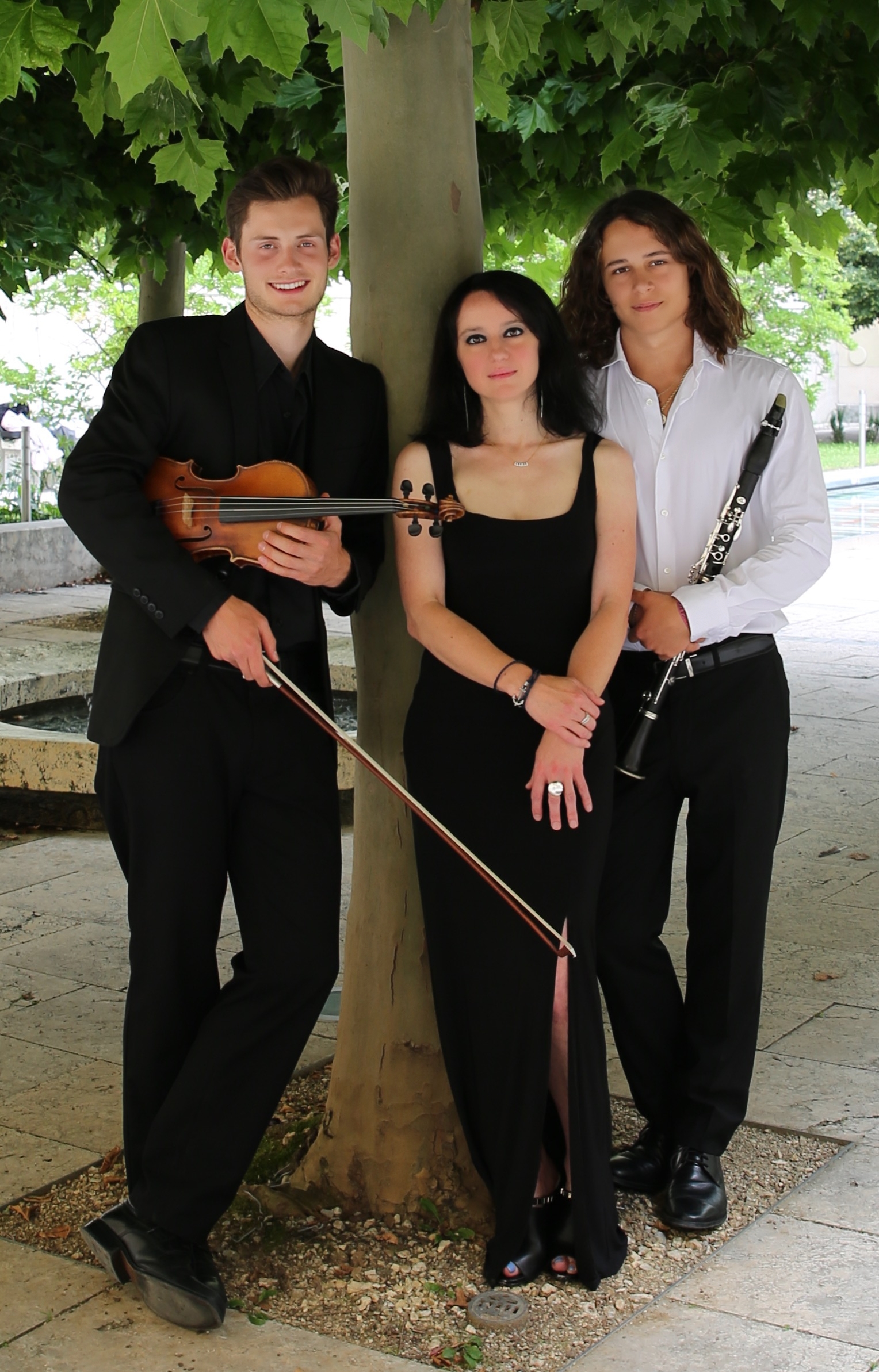 Nils Friedl, Violine
Ionas Mercadal, Klarinette
Nino Gurevich, Klavier Leider haben wir keinen Alternativtext zu diesem Bild, aber wir arbeiten daran.